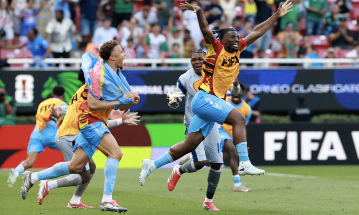 Đội bóng chờ nửa thế kỷ để dự World Cup, cầu thủ được tặng đất, thưởng ô tô