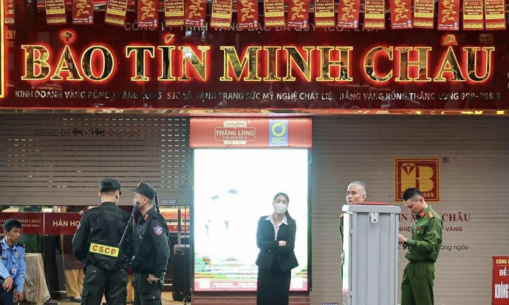 Bảo Tín Minh Châu trấn an khách hàng giữa lúc nhà sáng lập bị khởi tố