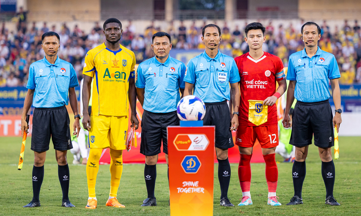 HLV Popov bức xúc trọng tài, Thể Công Viettel nhắc lại yêu cầu đặc biệt với VPF