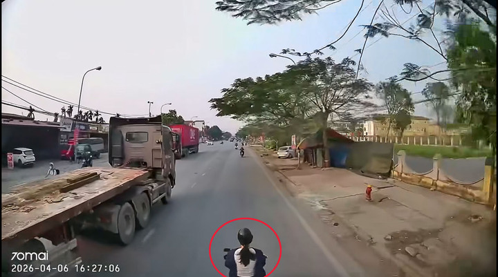 Cô gái thoát chết thần kỳ sau khi bị container kéo lê hàng trăm mét