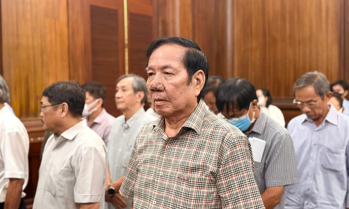 Vụ ‘đất vàng’ Bến Vân Đồn: Cựu lãnh đạo nhận hối lộ 300.000 USD rồi đi mua ô tô