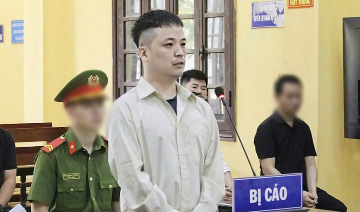 Cưỡng đoạt tiền của CSGT, TikToker Lê Việt Hùng lĩnh 7,5 năm tù