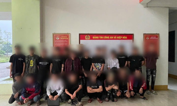 25 thanh thiếu niên vác dao 'phóng lợn' hỗn chiến náo loạn tuyến phố Bắc Ninh