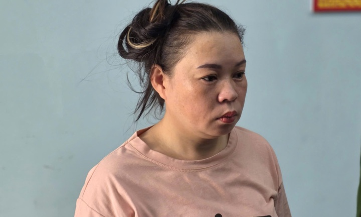 Bắt giữ người phụ nữ hành hung 2 nhân viên đường sắt