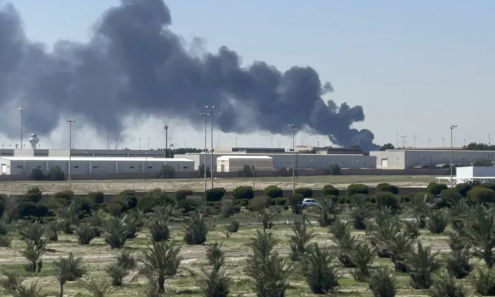 Iran phóng tên lửa vào loạt nước vùng Vịnh sau khi cơ sở lọc dầu bị tấn công