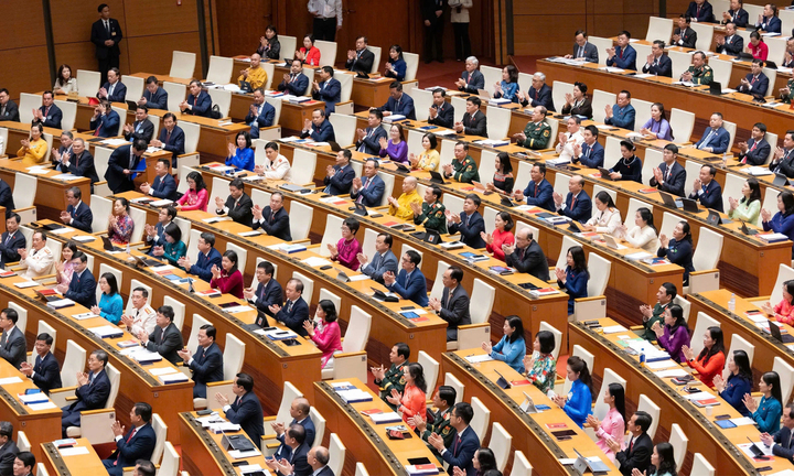 Bộ Chính trị: Nghiên cứu sửa đổi tổng thể Hiến pháp 2013 phù hợp với thực tiễn