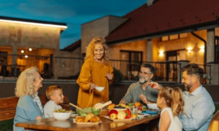 Ăn tối lúc mấy giờ để tiêu hóa tốt và ngủ ngon?