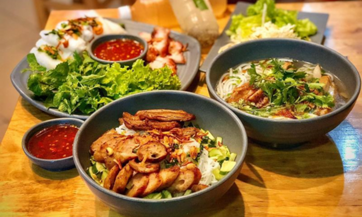 Đĩa cơm, tô phở, ly cà phê lên mức giá mới, gần 60% hàng quán thừa nhận tăng giá