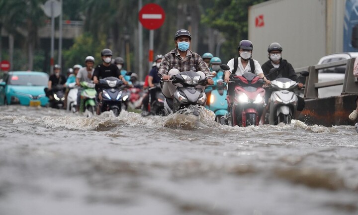 TP.HCM còn 57 điểm ngập nặng