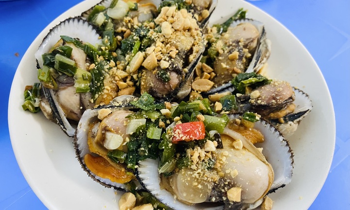 Cách làm sò lông nướng mỡ hành ngon như nhà hàng