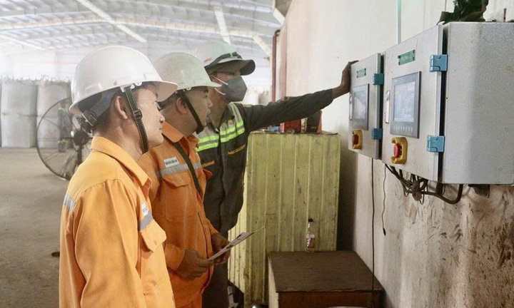 Nhiều mô hình hay nhằm tiết kiệm điện mùa nắng nóng ở Quảng Trị