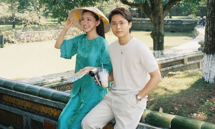 Tăng Duy Tân đăng ảnh bên Bích Phương, công khai gọi là 'em'