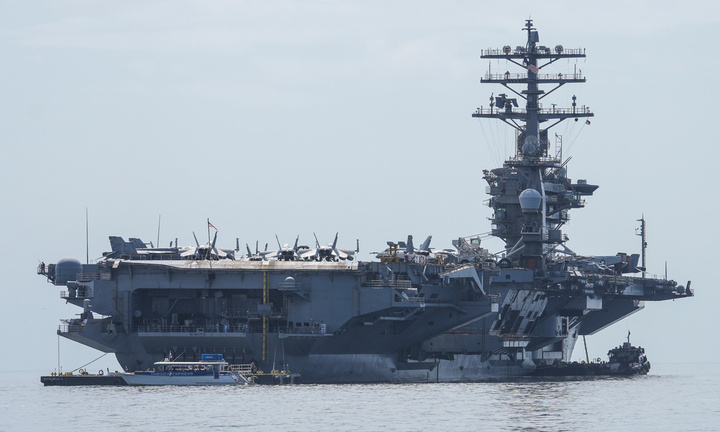 Infographic: Chi tiết các tàu chiến Mỹ bao vây quanh eo biển Hormuz 