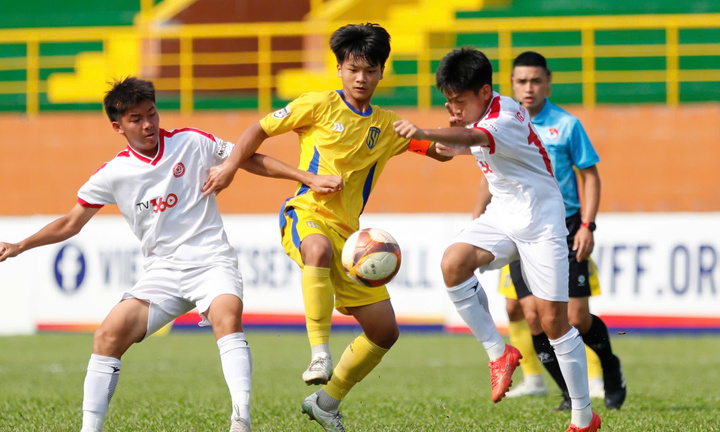 Xác định 2 đội bóng vào chung kết giải U15 Quốc gia 2026