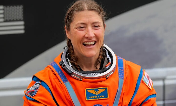 Người phụ nữ duy nhất trên Artemis II định nghĩa thú vị về 'Phi hành đoàn'