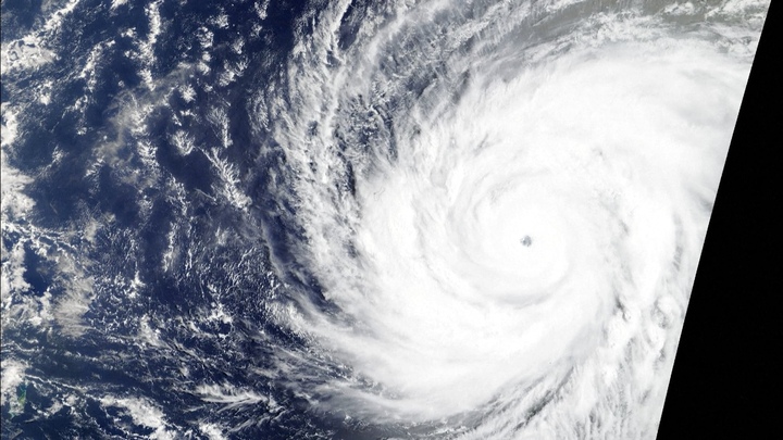 Ảnh vệ tinh siêu bão Sinlaku mạnh nhất hành tinh ở Thái Bình Dương