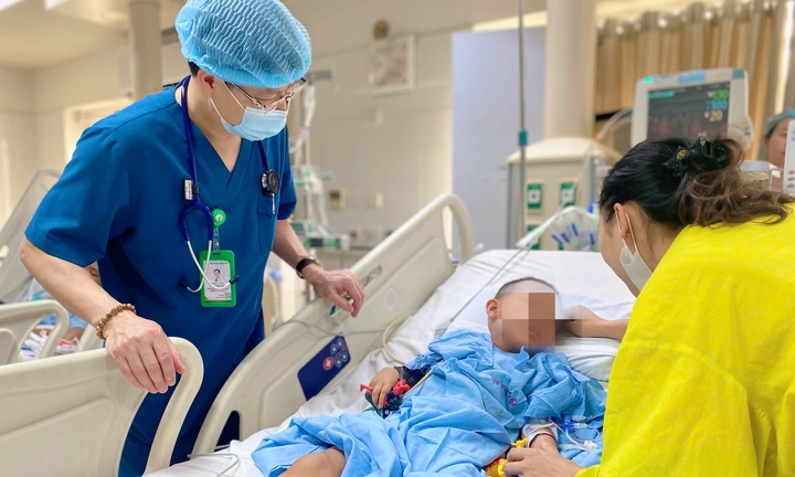 Bé trai hôn mê sau vụ tai nạn tại Tam Đảo hồi sinh kỳ diệu 