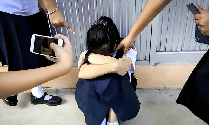 Sở GD-ĐT lên tiếng vụ nữ sinh lớp 7 bị nhóm bạn bạo hành, cô lập