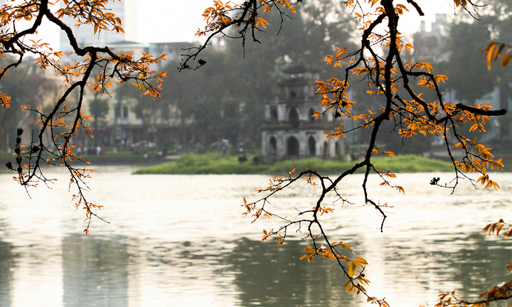 Dự báo thời tiết ngày 15/4: Miền Bắc hạ nhiệt trước khi không khí lạnh tràn về