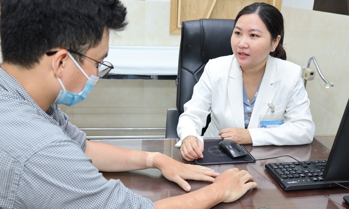 Nắng nóng khiến bệnh da liễu tăng vọt, bác sĩ khuyến cáo gì?