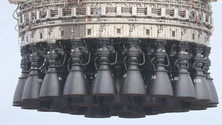 SpaceX thử nghiệm tên lửa đẩy 33 động cơ, mở đường chinh phục Sao Hỏa