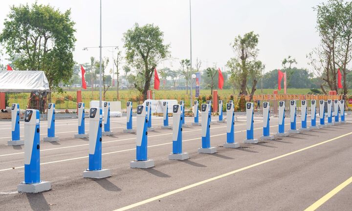 60.000 tủ đổi pin, nạp pin nhanh, chi phí nhẹ giúp xe máy điện VinFast tăng tốc