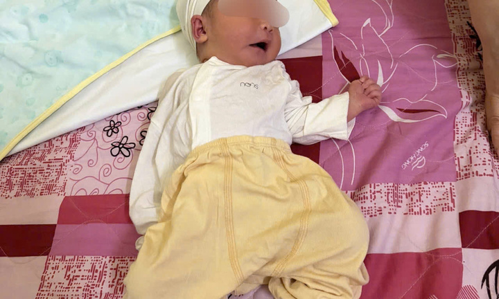 Tìm thân nhân bé gái sơ sinh 5 ngày tuổi bị bỏ rơi tại chùa Đại Bi ở Bắc Ninh