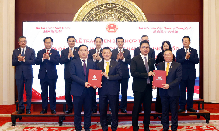 Sun Group ký hợp tác trị giá 2,3 tỷ USD với đối tác nội thất của Trung Quốc