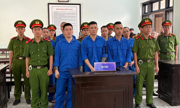8 bị cáo trong đường dây mua bán ma túy từ Quảng Trị vào TP Huế lĩnh án