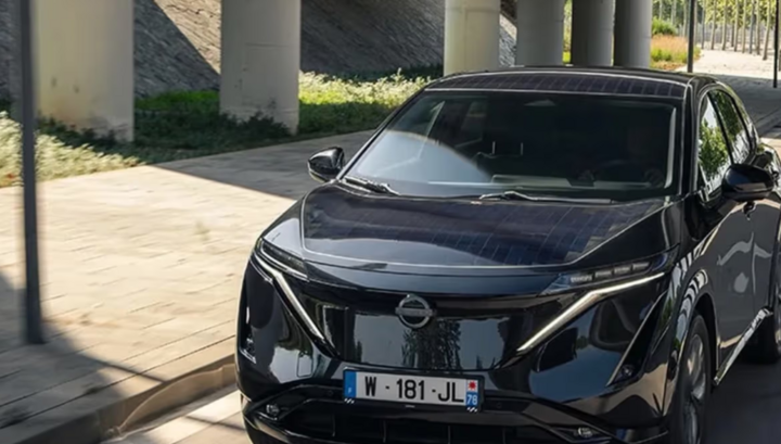 Xe điện tích hợp pin mặt trời: Lời giải cho bài toán quá tải lưới điện