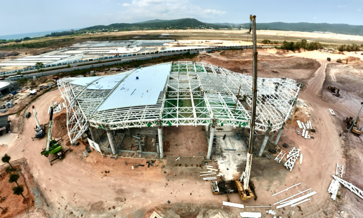 Cận cảnh công trường dự án mở rộng sân bay Phú Quốc phục vụ APEC 2027