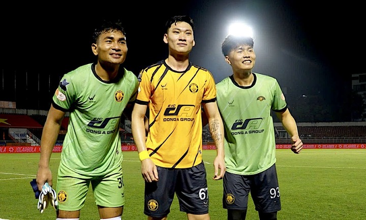 CLB Thanh Hóa mất ngoại binh, thủ môn tuyển Việt Nam có thể đá tiền đạo