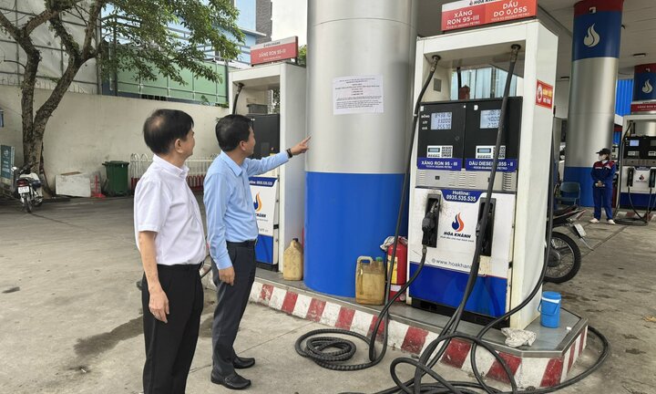 Xử phạt 3 doanh nghiệp đầu mối xăng dầu