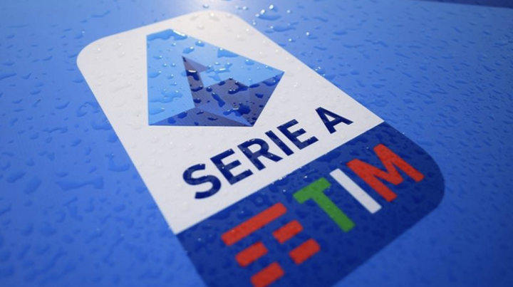 Italy triệt phá đường dây mại dâm gây sốc Serie A