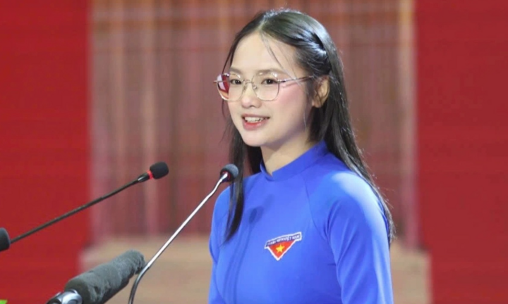 Thành tích học tập đáng nể của nữ sinh Hà Tĩnh có bài phát biểu 'gây sốt'