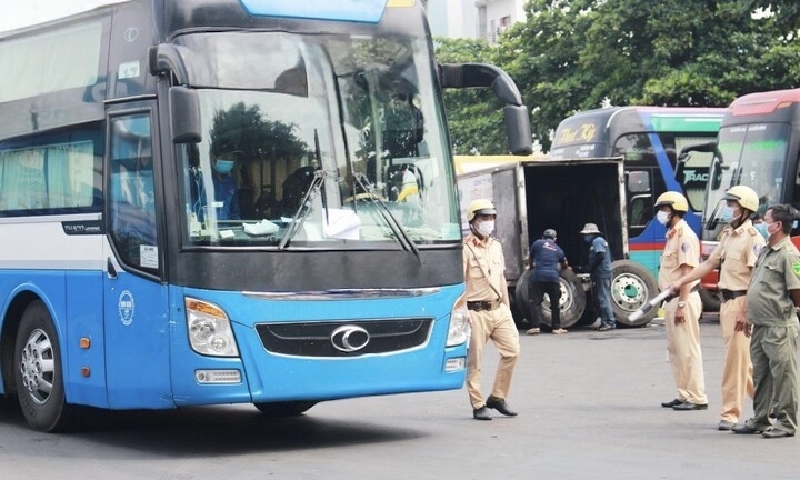 Công an TP.HCM nêu giải pháp xử lý 'xe dù, bến cóc' biến tướng