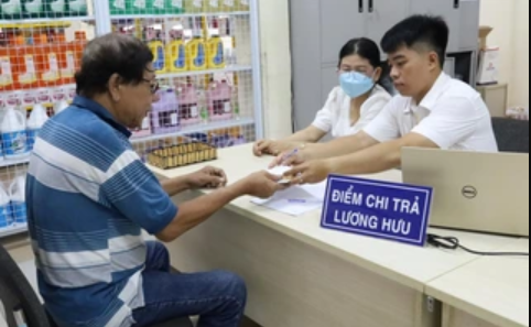 Bộ Nội vụ đề xuất tăng 8% lương hưu từ 1/7