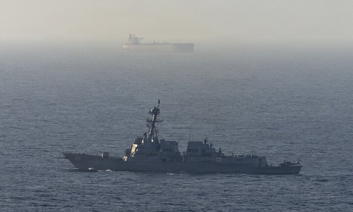 Căng thẳng tại eo biển Hormuz: Mỹ, Iran thay nhau chặn bắt tàu hàng