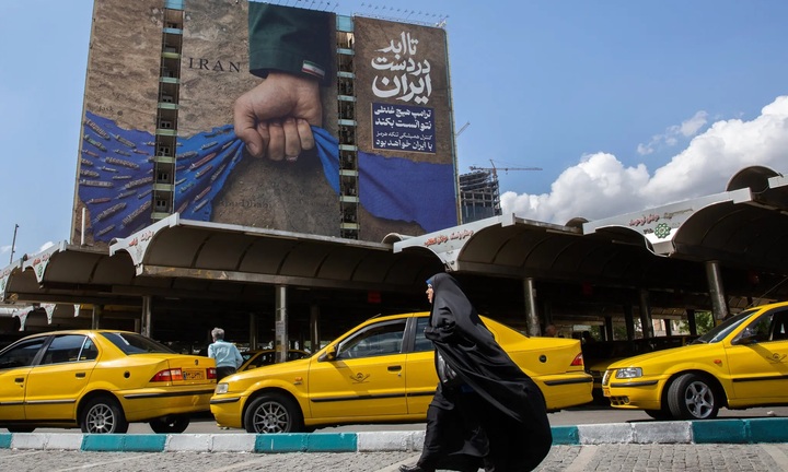 Xung đột Iran chuyển từ oanh kích sang 'cuộc đấu ý chí' tại eo biển Hormuz