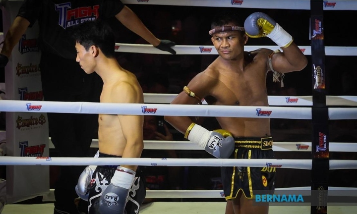 Thánh Muay Buakaw tái xuất ở tuổi 44, đánh bại cao thủ Trung Quốc