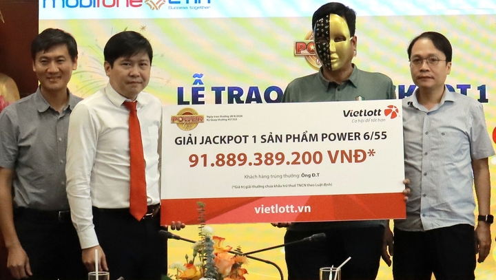 Đang chuẩn bị bữa tối, doanh nhân nhận tin trúng độc đắc gần 92 tỷ đồng