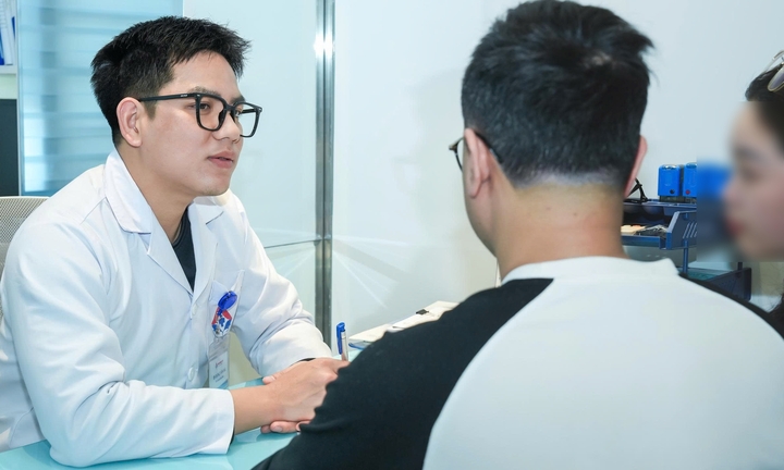 20 năm tìm con bằng thuốc lá rừng, xuống Hà Nội mới biết cùng mang gene bệnh