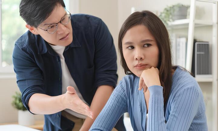 Vợ tôi lương chỉ 8 triệu đồng nhưng mỗi tháng vẫn cho em trai 2 triệu tiêu vặt 