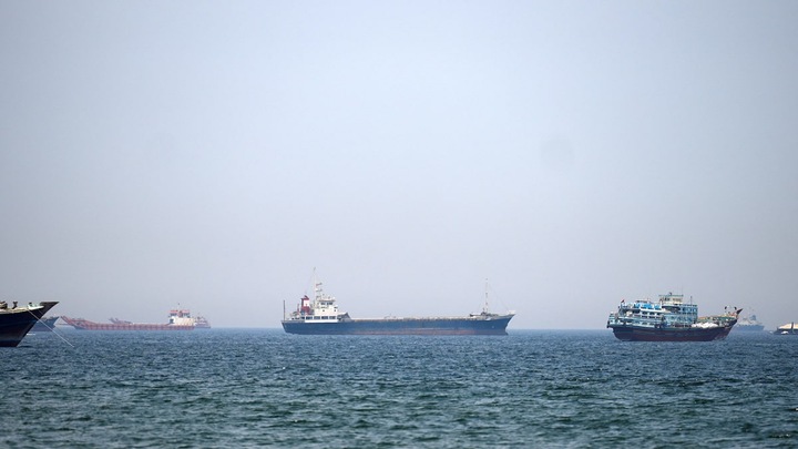 Mỹ tìm cách lập liên minh mới để khôi phục hoạt động eo biển Hormuz
