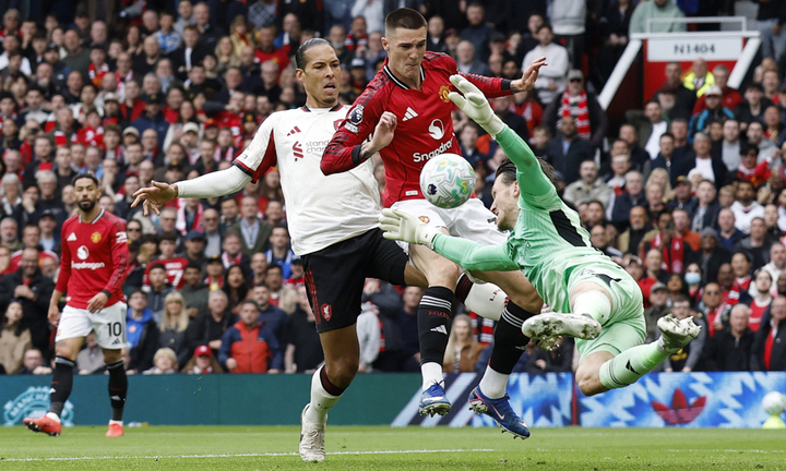 Trực tiếp bóng đá Man Utd 3-2 Liverpool: Mainoo lập công