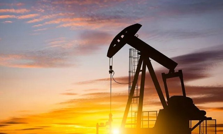 Giá xăng dầu hôm nay 7/5: Giảm mạnh về dưới 100 USD/thùng