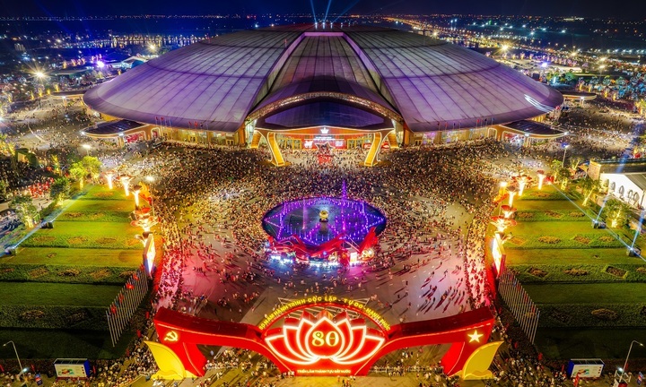 LCK Roadshow 2026 tại Hà Nội: Điều gì khiến cộng đồng eSports sẵn sàng 'đổ bộ'?