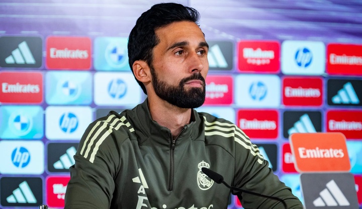 Real Madrid hỗn loạn, huấn luyện viên Arbeloa xác định chia tay