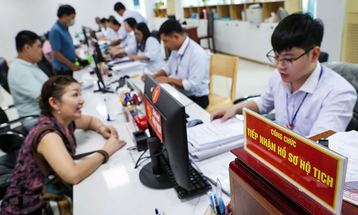 Thứ trưởng Tư pháp thông tin quy định mới về đăng ký hộ tịch, khai sinh, khai tử