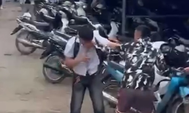 Nam sinh lớp 12 bị nhóm thanh niên xông vào trường hành hung